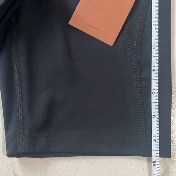 NWT Girlfriend Collective Biker Shorts - Picture 4 of 5